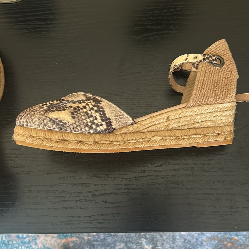 Viscata Barcelona Wedges - Picture 8 of 12